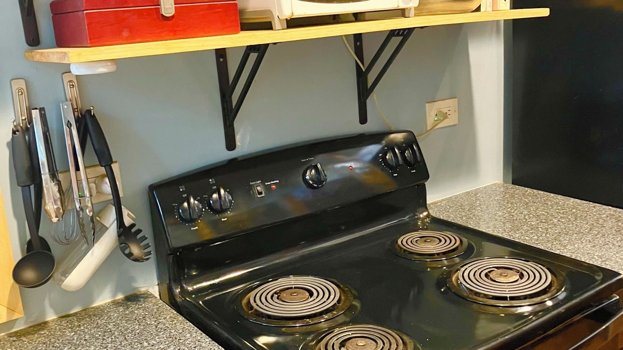 Photo of Kitchen in Haller Lake