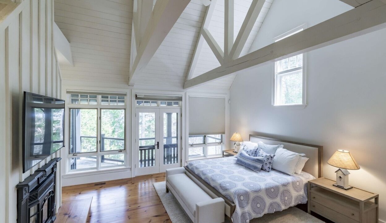 Photo of Bedroom in Muskoka Lakes
