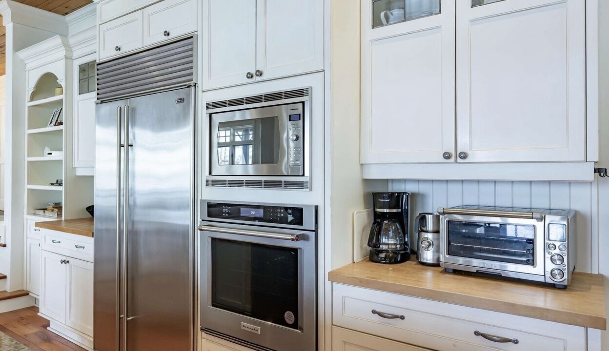 Photo of Kitchen in Muskoka Lakes