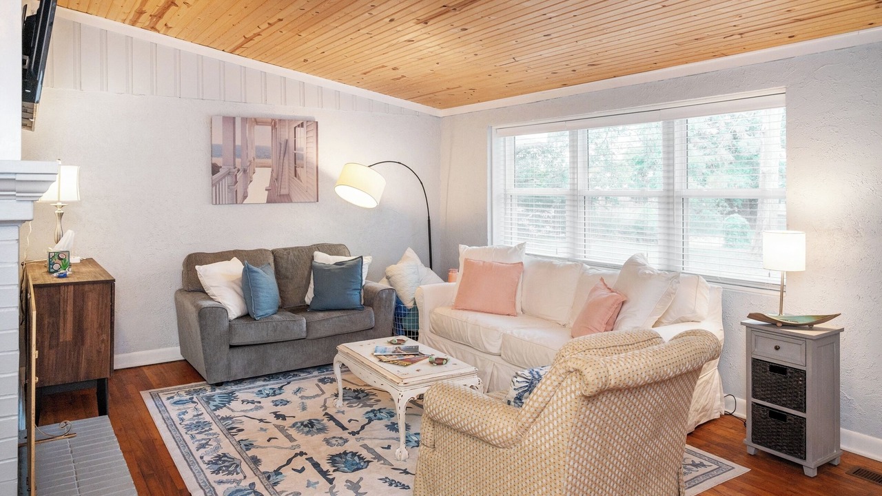 Photo of Livingroom in Long Beach