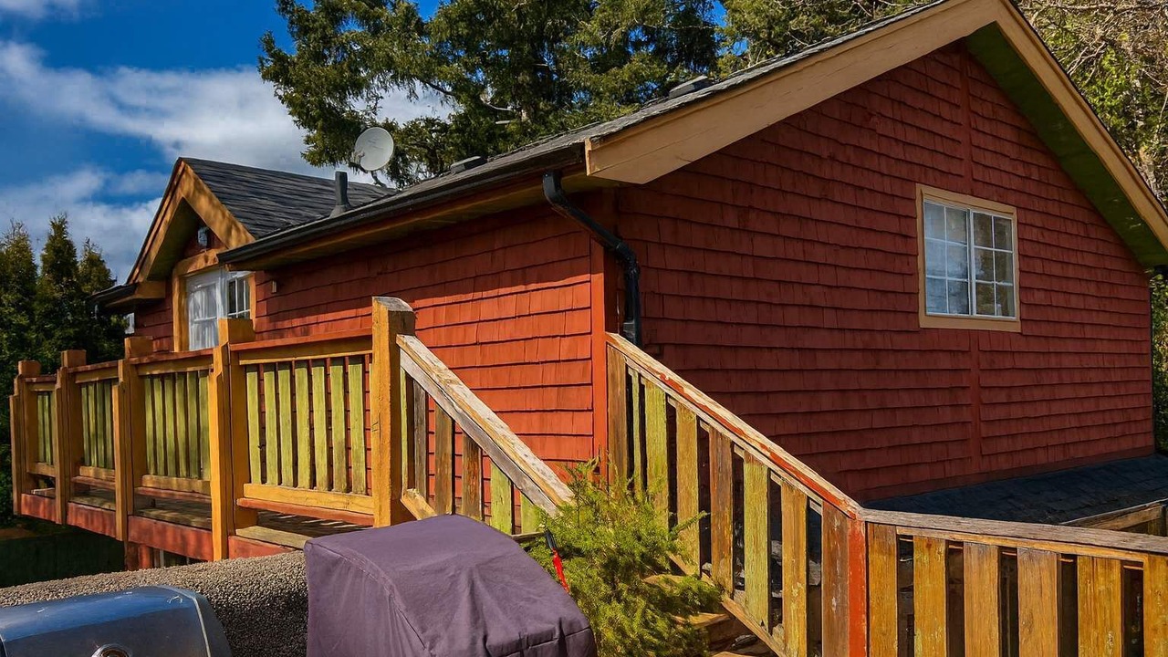 Photo of Outdoor in Saanich East