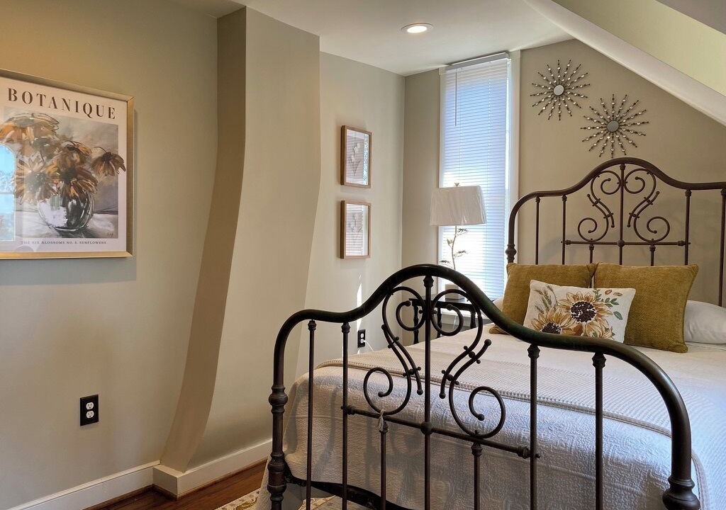 Photo of Bedroom in Relay