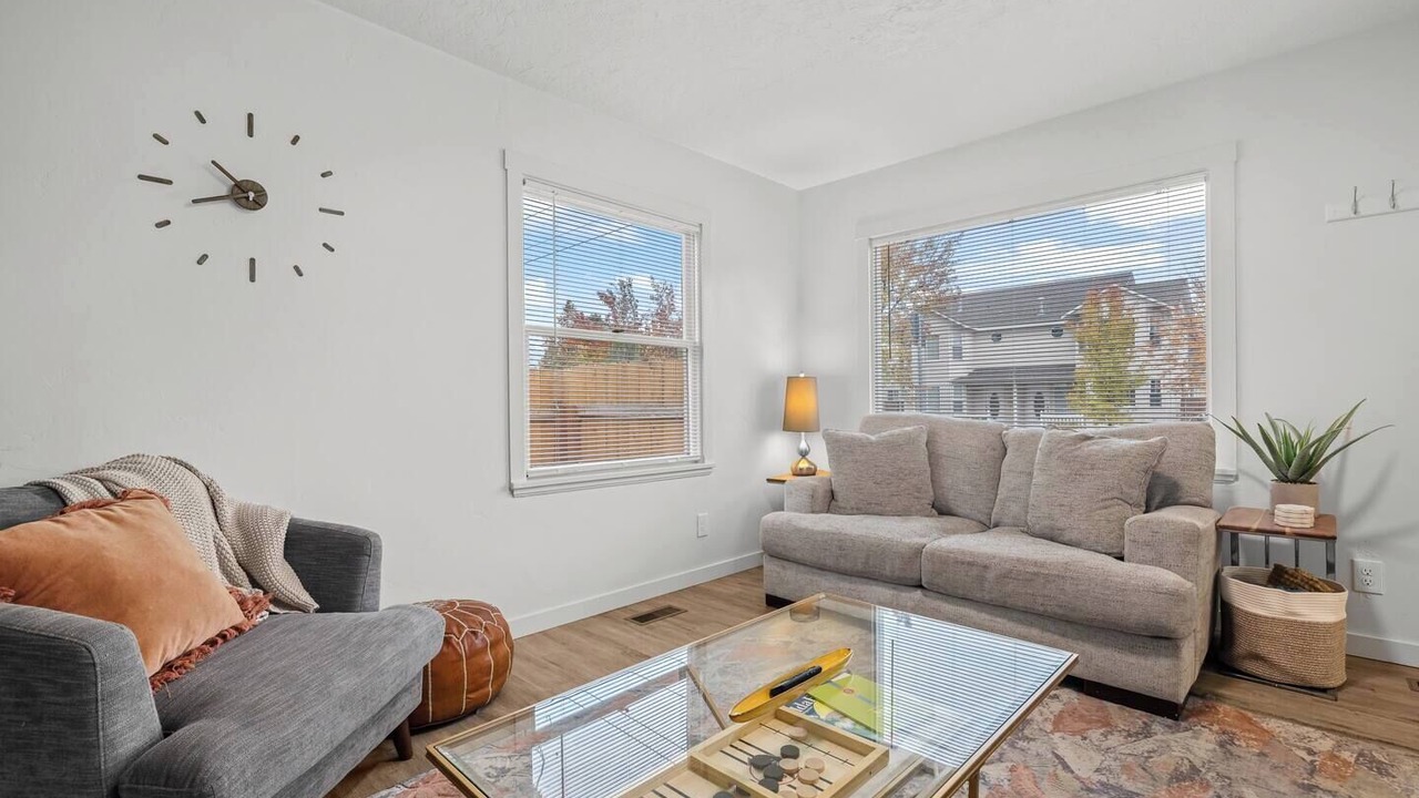 Photo of Livingroom in Veterans Park