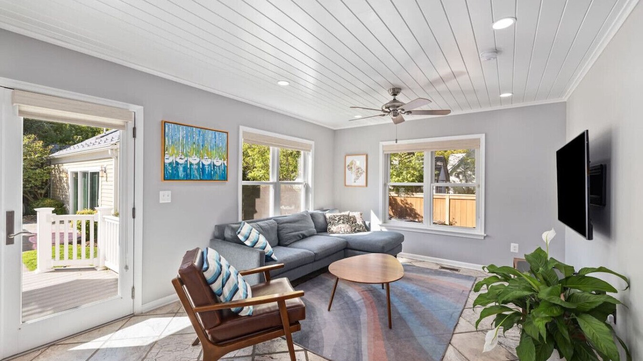 Photo of Livingroom in Arlington