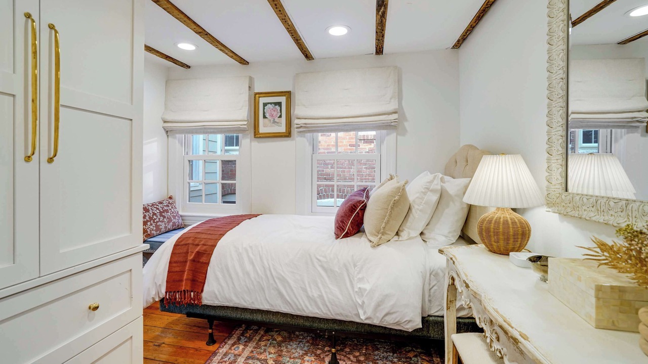 Photo of Bedroom in Old Town Alexandria