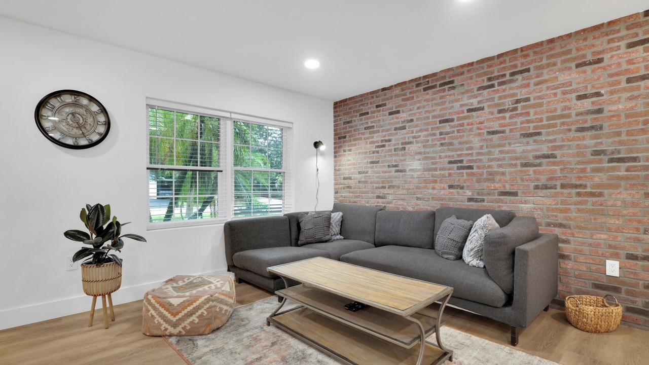 Photo of Livingroom in Sarasota Springs