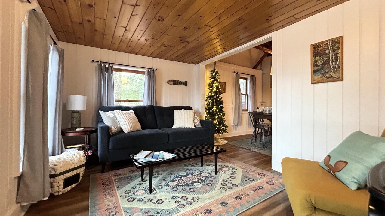 Photo of Livingroom in Mayfield