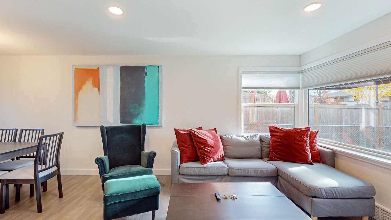 Photo of Livingroom in Columbia City