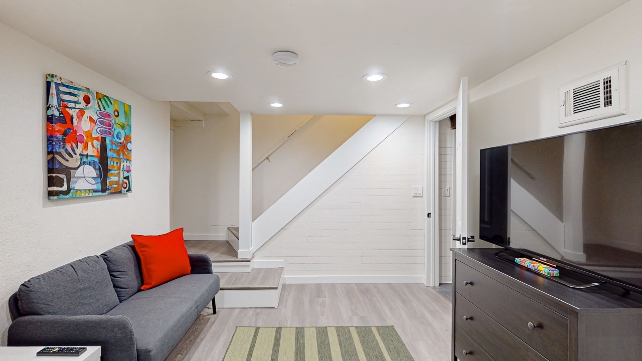 Photo of Livingroom in Columbia City