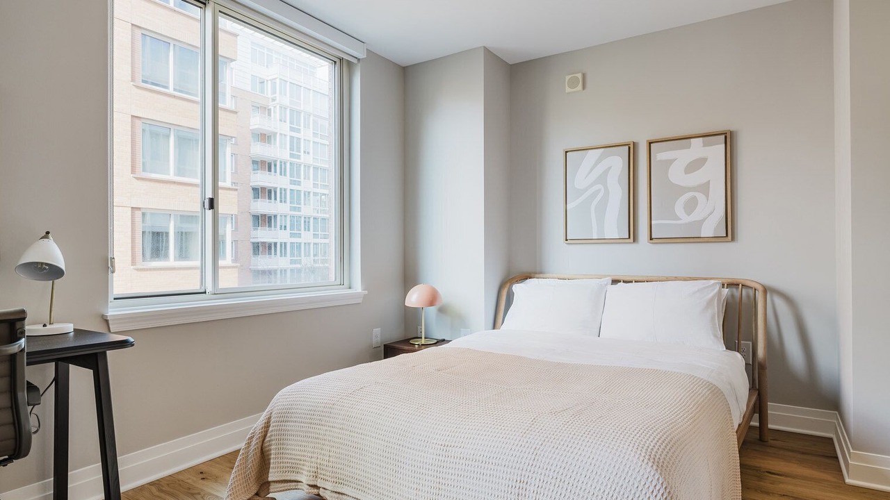 Photo of Bedroom in George Washington University