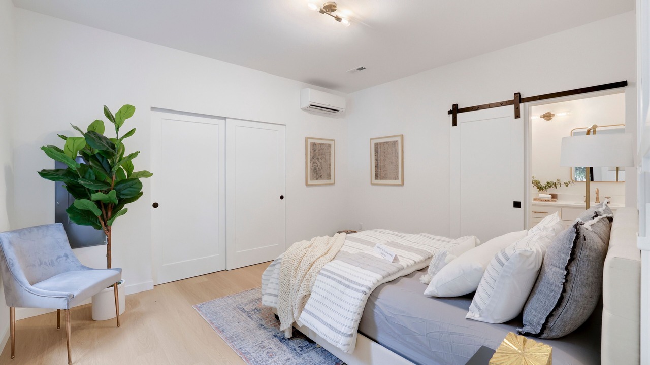 Photo of Bedroom in Inglewood-Finn Hill