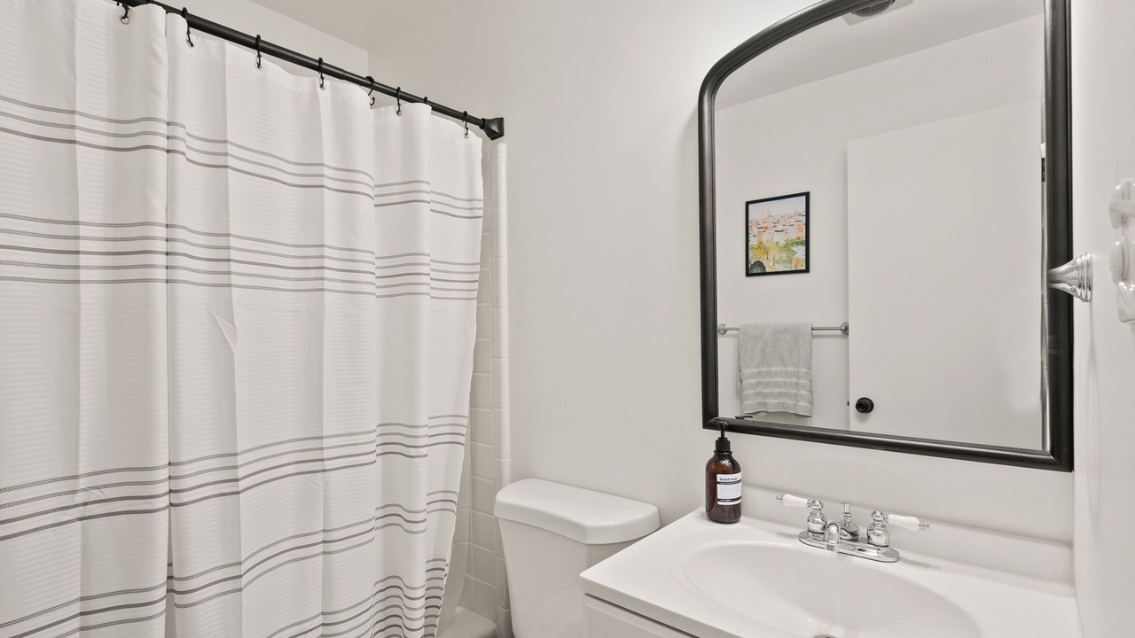 Photo of Bathroom in Addison Heights