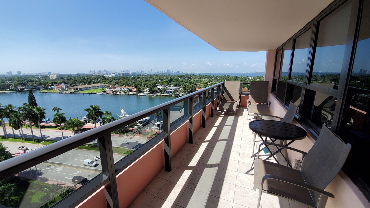 Photo of Outdoor in Mid Beach