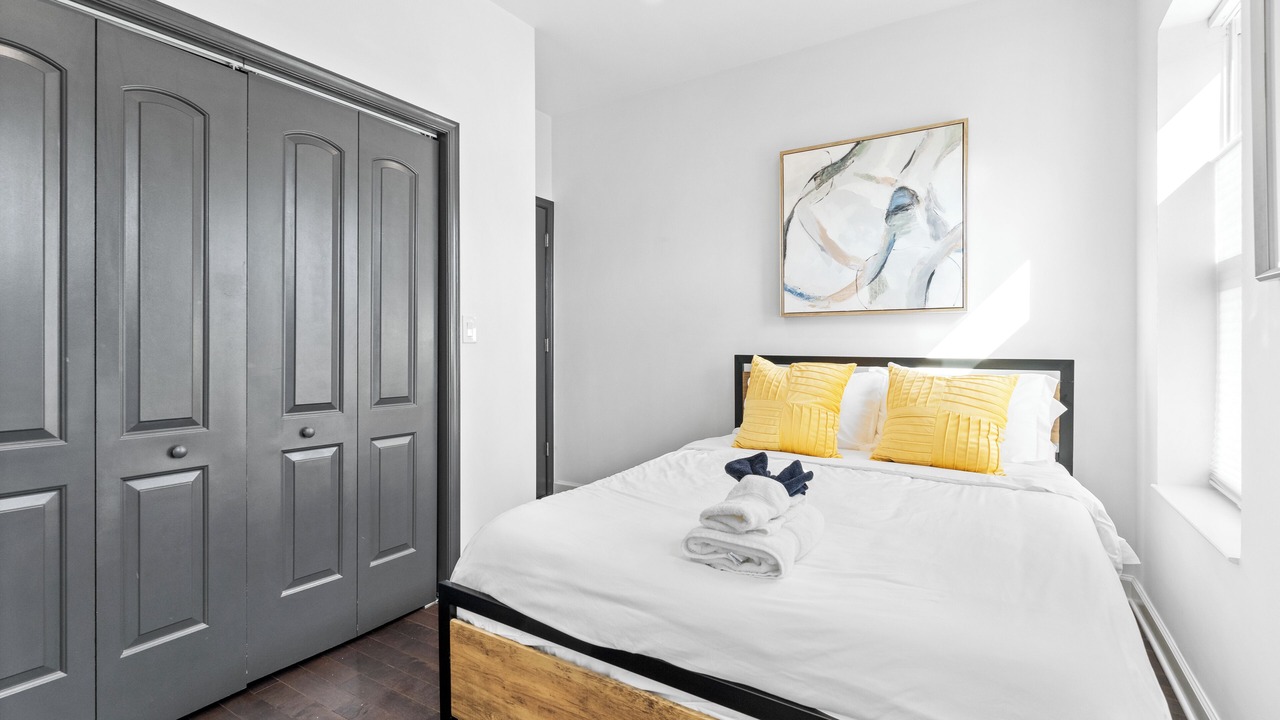 Photo of Bedroom in Columbia Heights