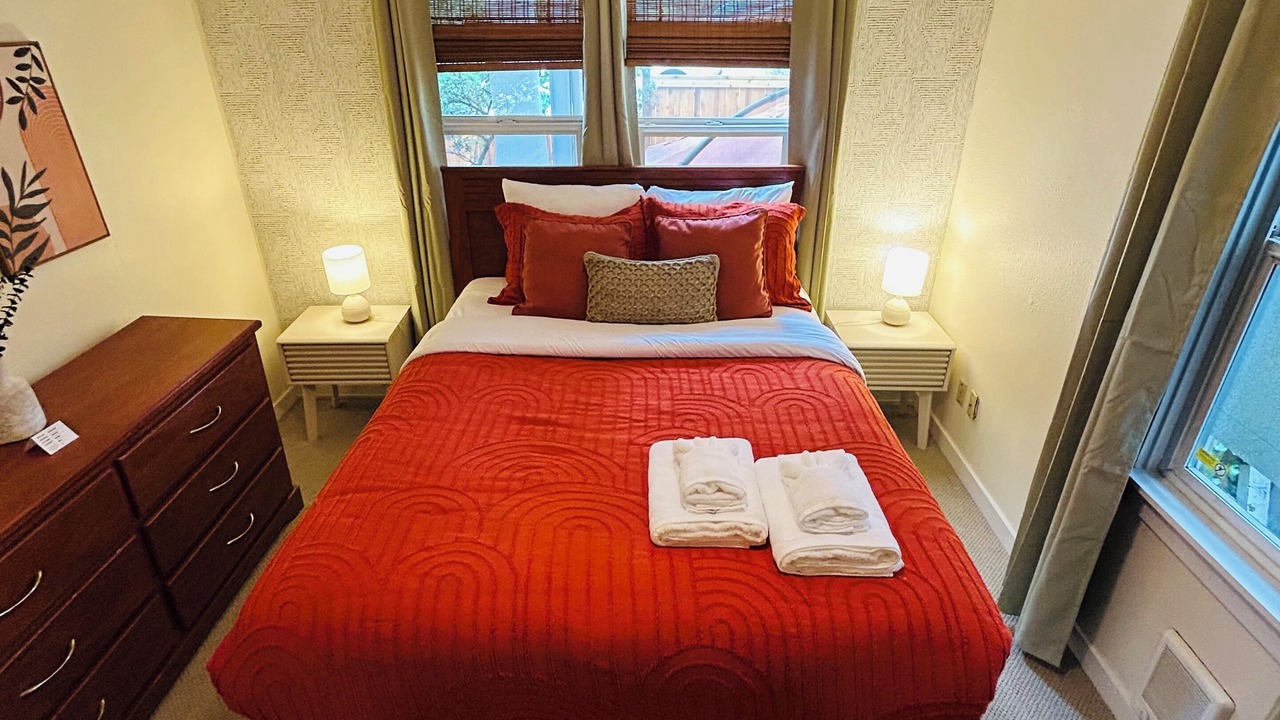 Photo of Bedroom in North Beacon Hill