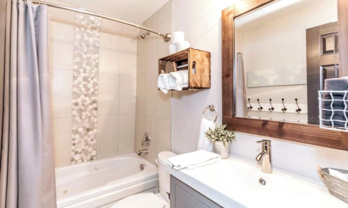 Photo of Bathroom in Craigleith