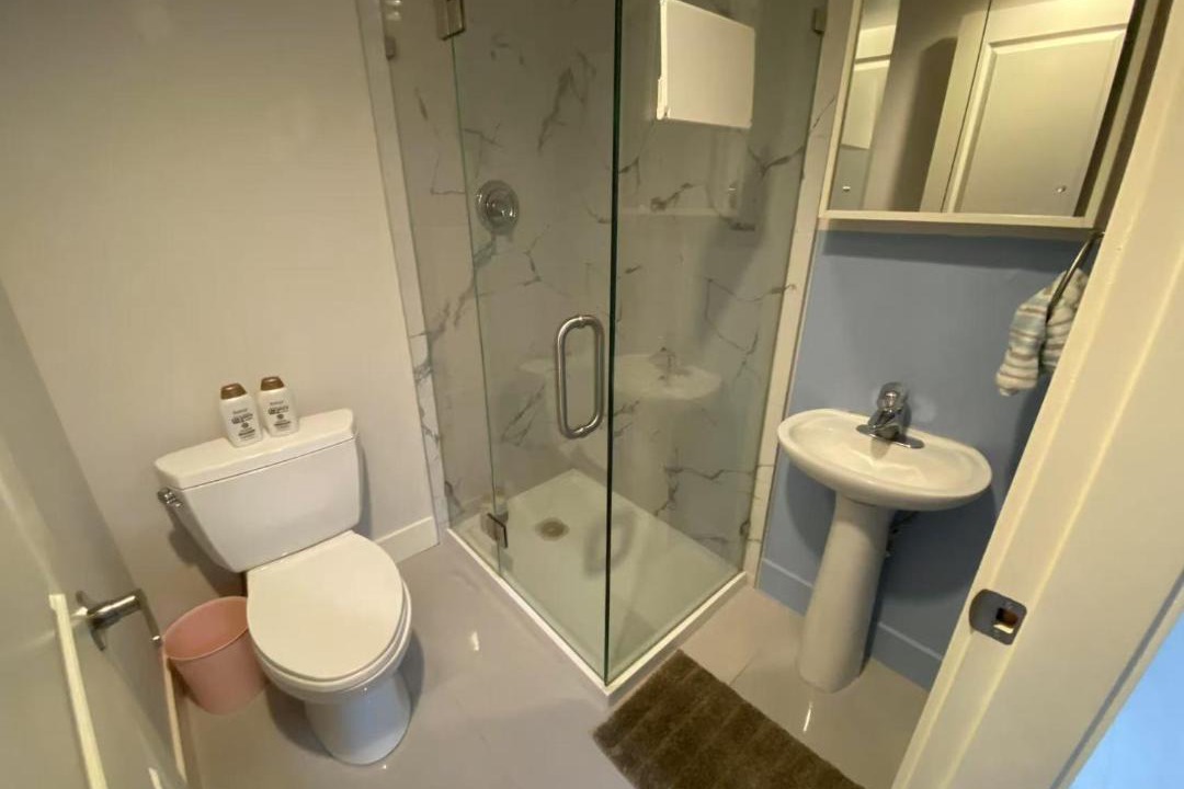 Photo of Bathroom in Arbutus Ridge