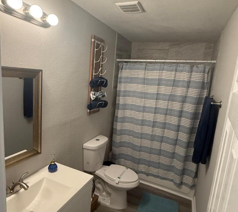 Photo of Bathroom in Clute