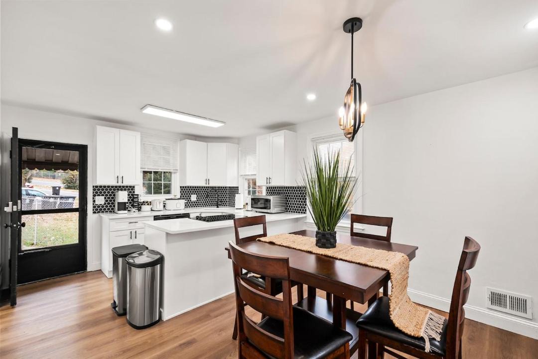 Photo of Kitchen in Chillum