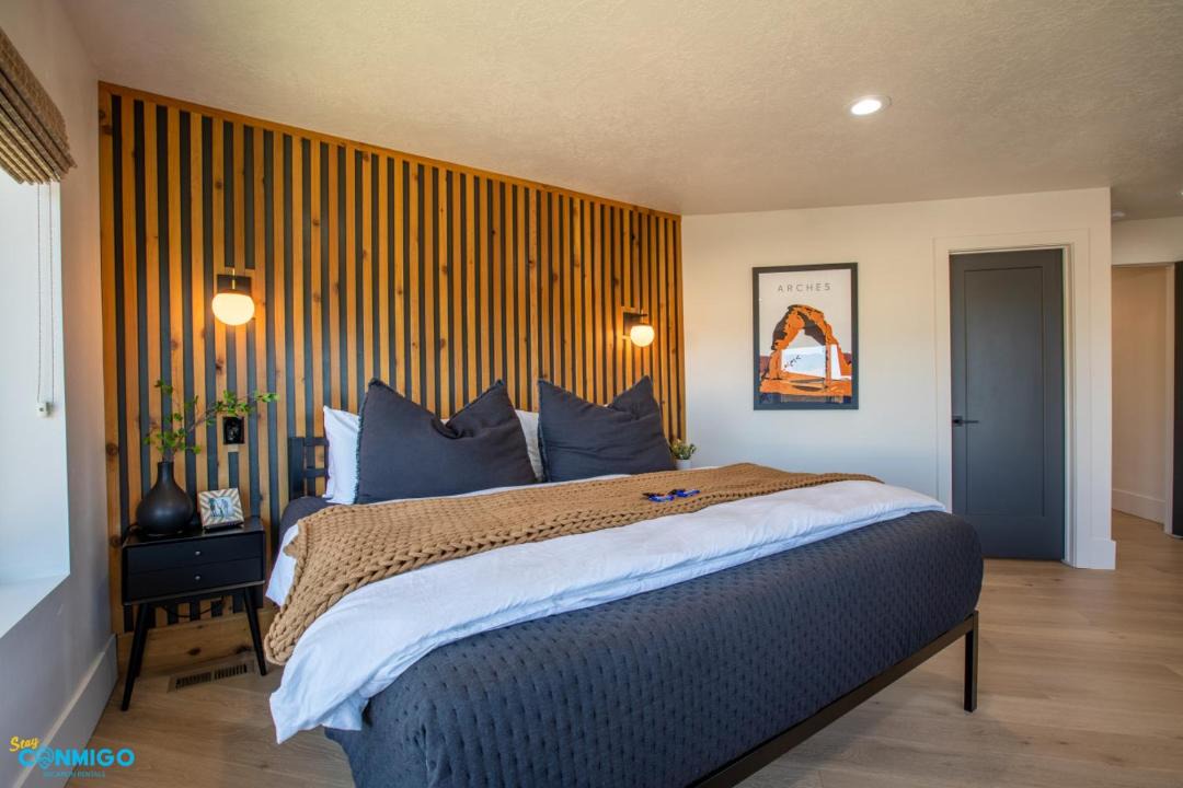 Photo of Bedroom in Lakeview