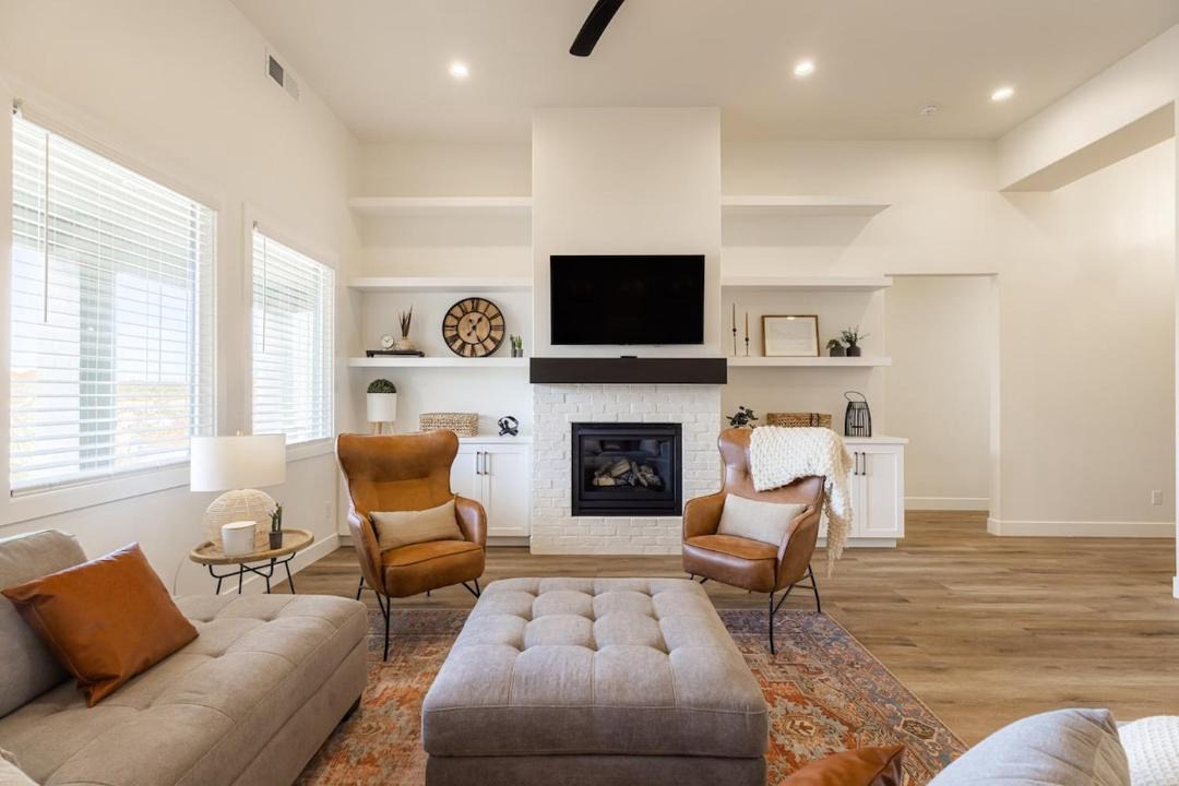 Photo of Livingroom in Hurricane