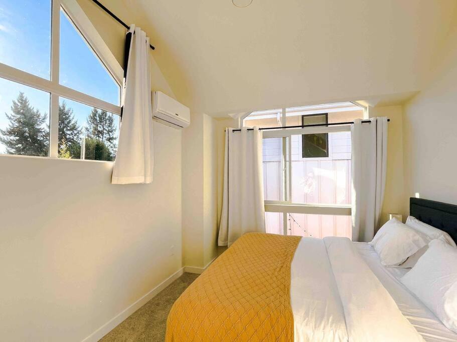 Photo of Bedroom in Judkins Park