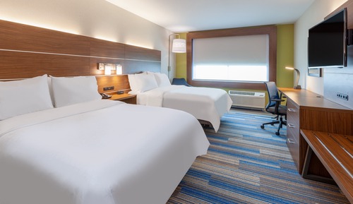Standard Room, 2 Queen Beds, Accessible Bathtub (Communications)