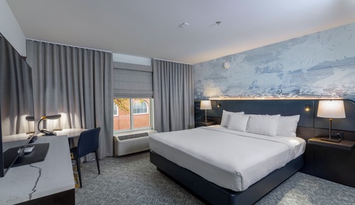 Standard Room, 1 King Bed