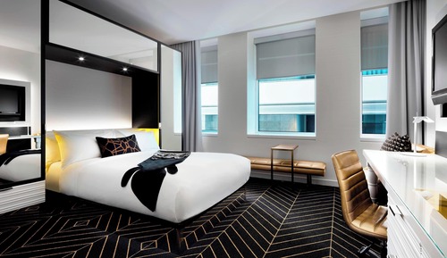 Standard Room, 1 King Bed