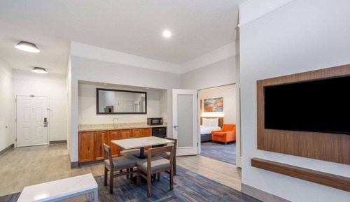 Premier Suite, 1 King Bed, Non Smoking