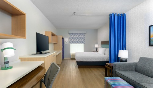Studio, 1 King Bed, Accessible, Non Smoking (Hearing)