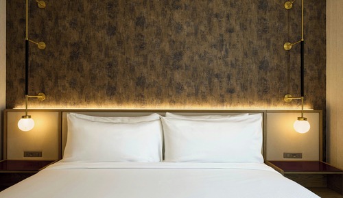 Room, 1 King Bed, Balcony
