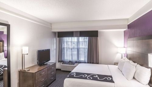 Suite, 1 King Bed, Non Smoking