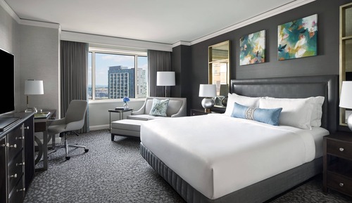 Premier Room, 1 King Bed, City View