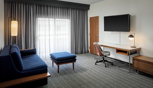 Suite, 1 King Bed with Sofa bed (Hearing Accessible)