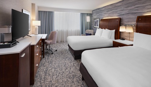 Room, 2 Queen Beds, City View