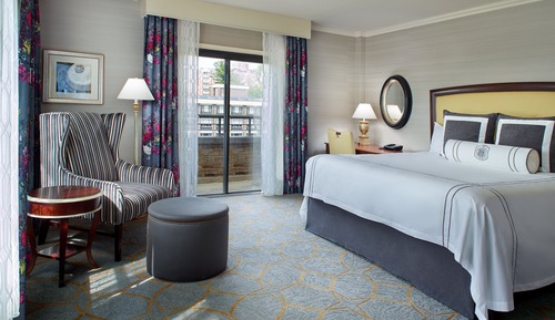 Premier Room, 1 King Bed (Roll-In Shower)