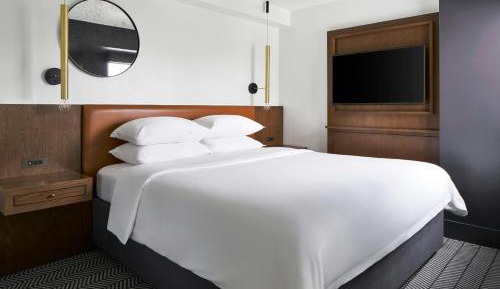 Foggy Bottom Junior King Suite with Sofa Bed