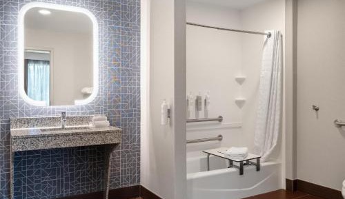 King Studio Suite - Mobility Access/Non-Smoking