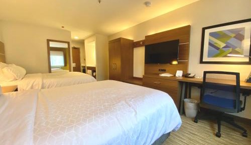 Standard Queen Room with Two Queen Beds