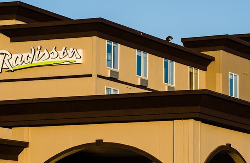 Fort McMurray Hotel | Radisson Hotel & Suites Fort McMurray