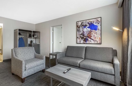 Rockville House | Outdoor Pool, Free Parking, Minutes from Washington DC