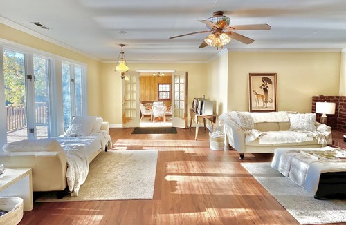 Wake Forest House | ⭐️LAKE VIEW RETREAT⭐️ Water Front Home at the Holliday Homestead