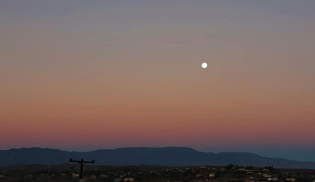 15 Min to Sedona<>LOW Cleaning Fees<>Full Kitchen<>Wifi<>Outdoor Movies