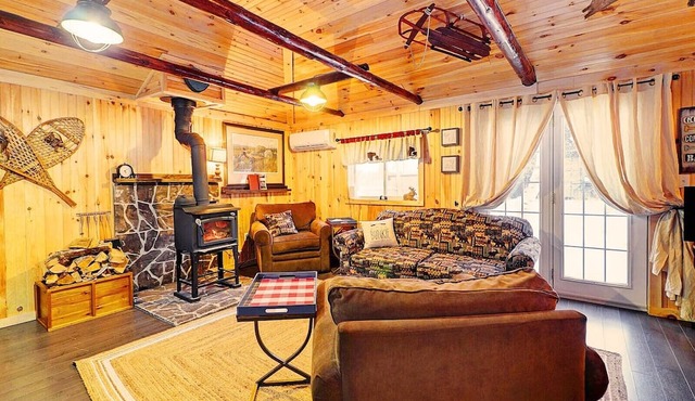 Nordic Spa, Waterfront, Woodstove, Cabin 2