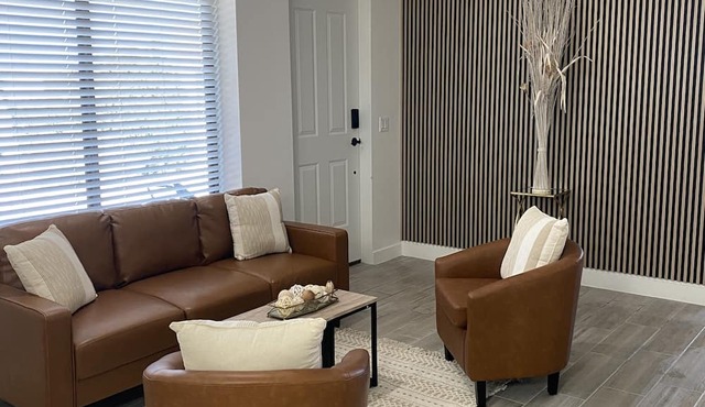Cozy studio near plaza and golf course. Pet friendly
