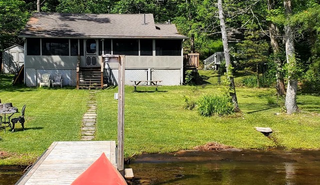 Muskoka Lakefront cottage - Boat Access Only